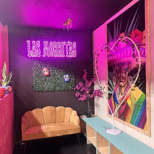 Ambiance - front waiting area