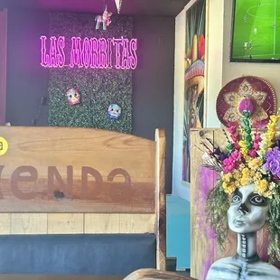 This beautiful entrance is waiting for you!