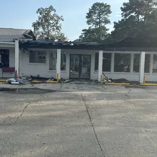 The front of the restaurant.