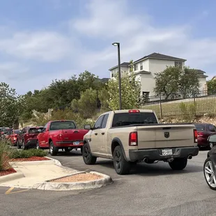 Drive Thru on Sunday morning 20 min- not worth the wait