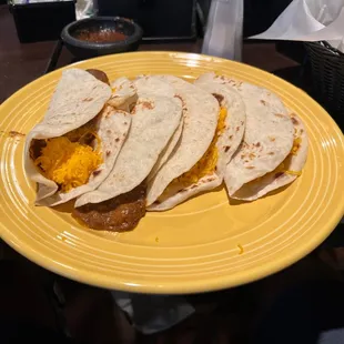a plate of mexican food