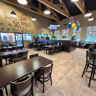 sushi and sashimi, interior