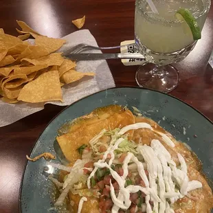 Lime Margarita, Enchiladas, Chips