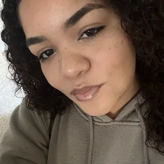 Aryanna Y.