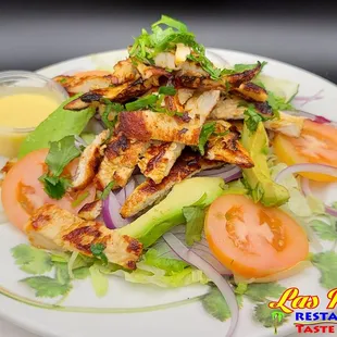 ENSALADA DE POLLO, RES O CERDO