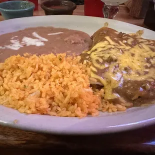 a plate of mexican food