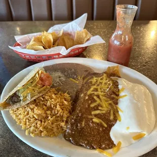 Chips, salsa, #50 combination dinner