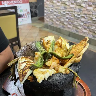 molcajete mixto