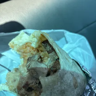 Carnitas burrito