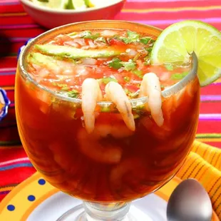 Get your Mexican food fix at Las Plazas Dickson! 
#happyhour open to 10 pm.
Today #SEAFOOD $8.99