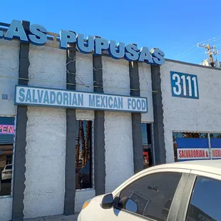 Mal servicio mala actitud y mal trato hacia el cliente