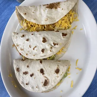 Love the breakfast tacos here