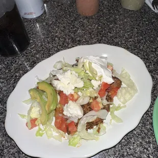 Pastor sope, so many toppings it&apos;s hard to eat!