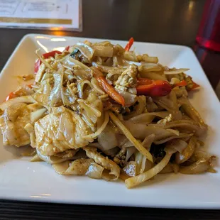 Chicken drunken noodle