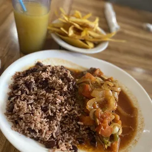 Bistek with gallopinto y tajadas. Courtesy of restaurant for Miss Universe Meet &amp; Greet event.