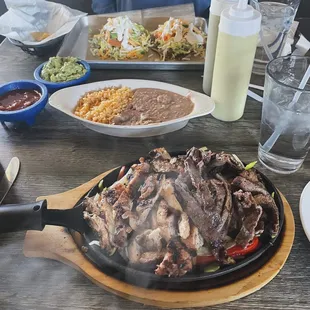 Fajitas and tostadas