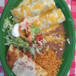 Crab special with shrimp quesadilla