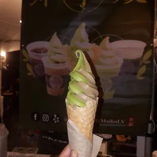 Matcha-Hojicha Swirl