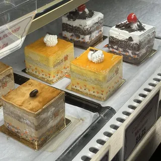Cappuccino Mousse Cake
