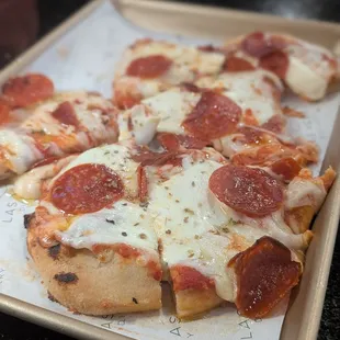 Gluten free pepperoni pizza
