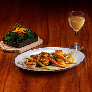 chicken wings and fried chicken, food