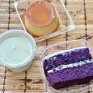 Satisfy your sweet ƪ(*‿*) tooth with Leche Flan, Complimentary Buko Pandan (Thank you Edwin &amp; Sophia) and Ube Cake.