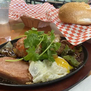 5e- Shaken Beef, Egg Sunny Side up Serve with French Bread