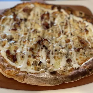 Chicken Bacon ranch pizza