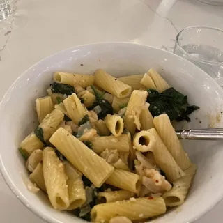 Spinach & Beans Over Rigatoni