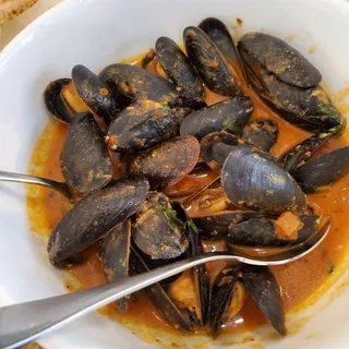 Mussels in Red