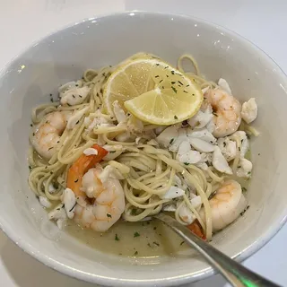 Lemon Crab & Shrimp over Linguini