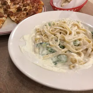 Fettuccine Alfredo