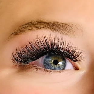 Volume eyelash extensions