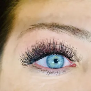 Volume eyelash extensions