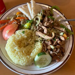 Shawarma Pita Platter Combo Dinner
