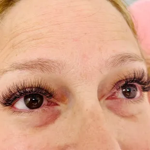 Soft Volumes/ Natural Look with CC curl .