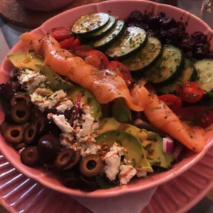 The SMALL Eu salad with smoked salmon - pretty hefty portion for a small