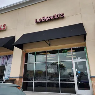 the outside of a restaurant