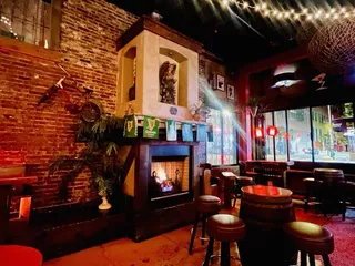Lush Lounge