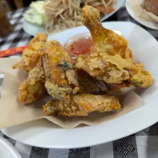 Great crunch. Fried well. Not marinaded though but I think it's supposed to be eaten with papaya salad