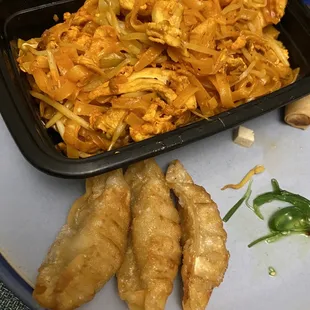 Pad Thai. Pot Stickers (6)