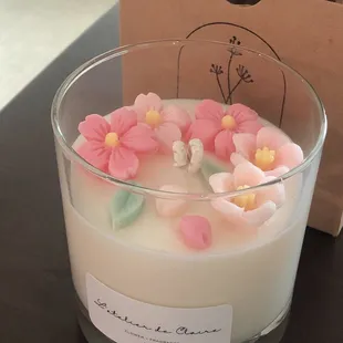 Love this Sakura candle from L'atelier de Claire!! We bought it from the weekend market at Ward but you can find her products on their IG.