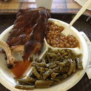 Half slab of ribs and 2 sides