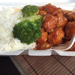 General Tso chicken in the best sauce of all time. Go between 11 and 5 for the happy hour special. Sooooo good.