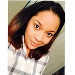 Lorielle M.