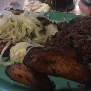 Chicken with sweet plantain and moro style  rice