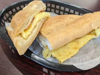 Pepo's Cafe
