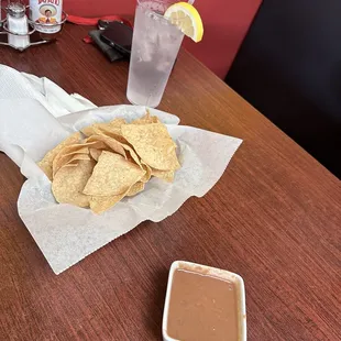 Free chips and frijoles (bean dip)