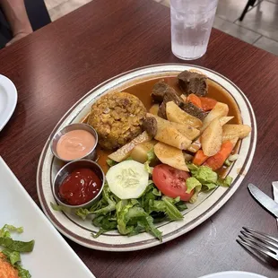 Mofongo con Carne Guisada