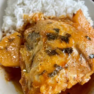 Pollo Guisado